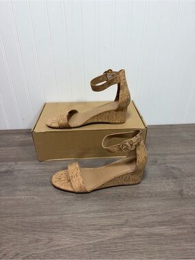 Brand new Aerosoles Willis Women's Wedge Sandals size 8